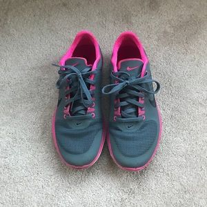 Nike Fitsole Tennis Shoes